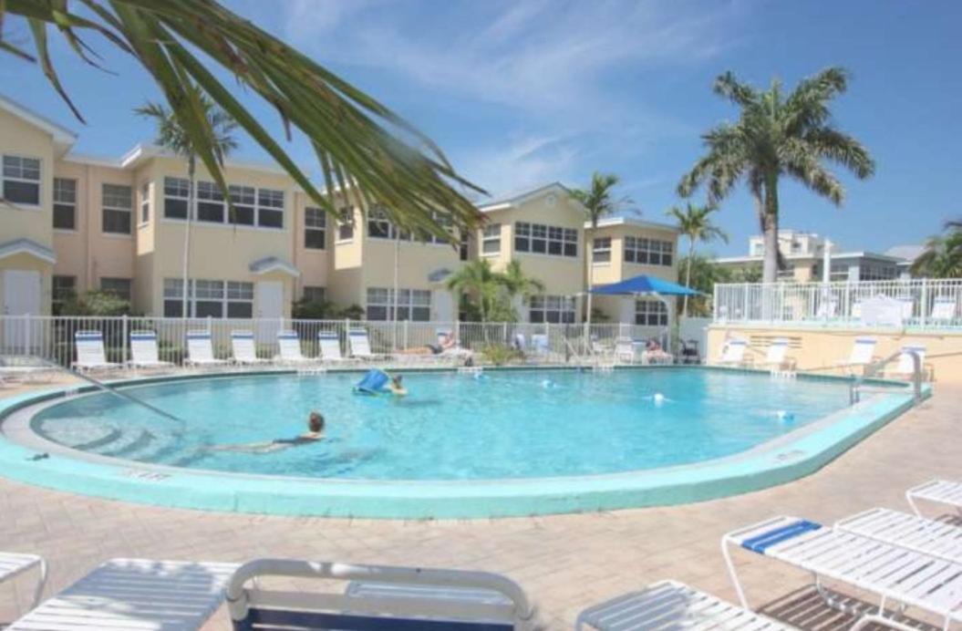It's A Shore Thing - Stay, Relax, & Enjoy! Clearwater Beach